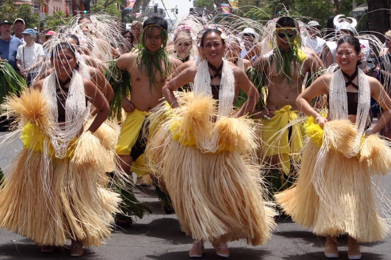 Hula Anyone at the Santa Barbara Summer Solstice Parade, 2007