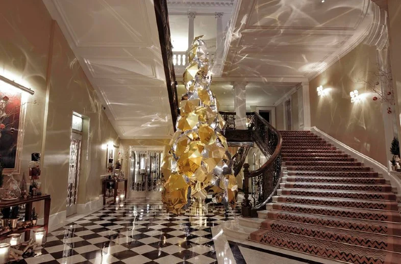 Claridge's 2016 tree, designed by Burberry