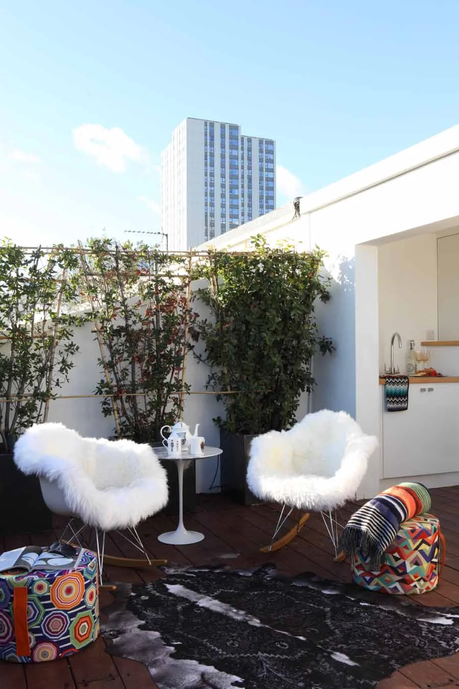 BESPOKE LUXURY INTERIOR DESIGN: 1960S INSPIRED PROJECT BY PASCOE INTERIORS