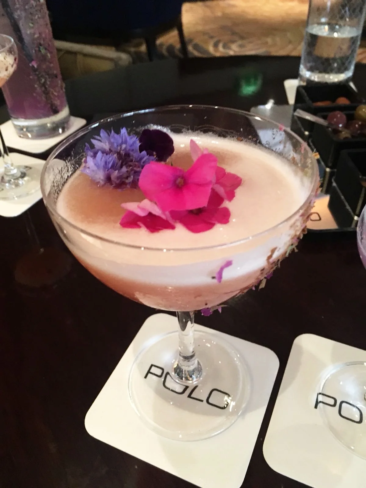 FLORAL SUMMER COCKTAILS WITH MOYSES STEVENS AT THE WESTBURY HOTEL