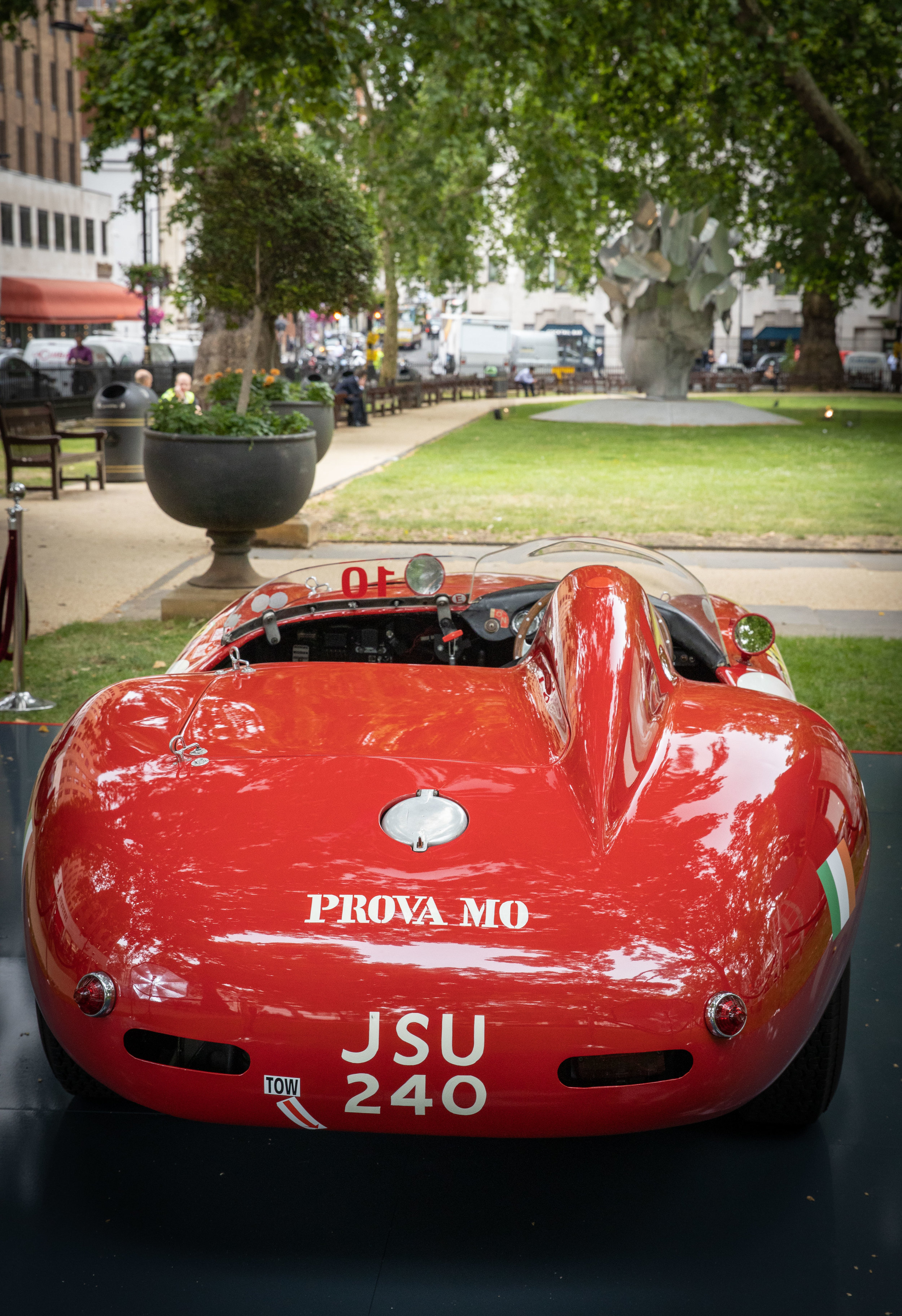 H.R. OWEN FERRARI OPENS NEW SHOWROOM IN BERKELEY SQUARE