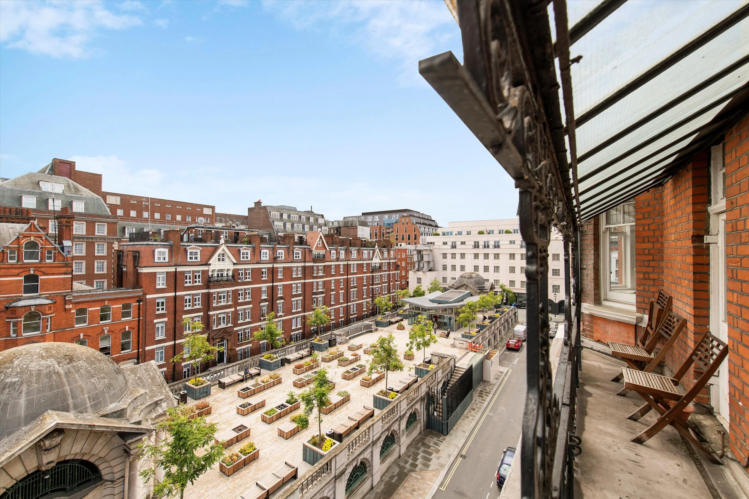 10 QS WITH ISLAY ROBINSON,​ CEO OF ENNESS GLOBAL MORTGAGES