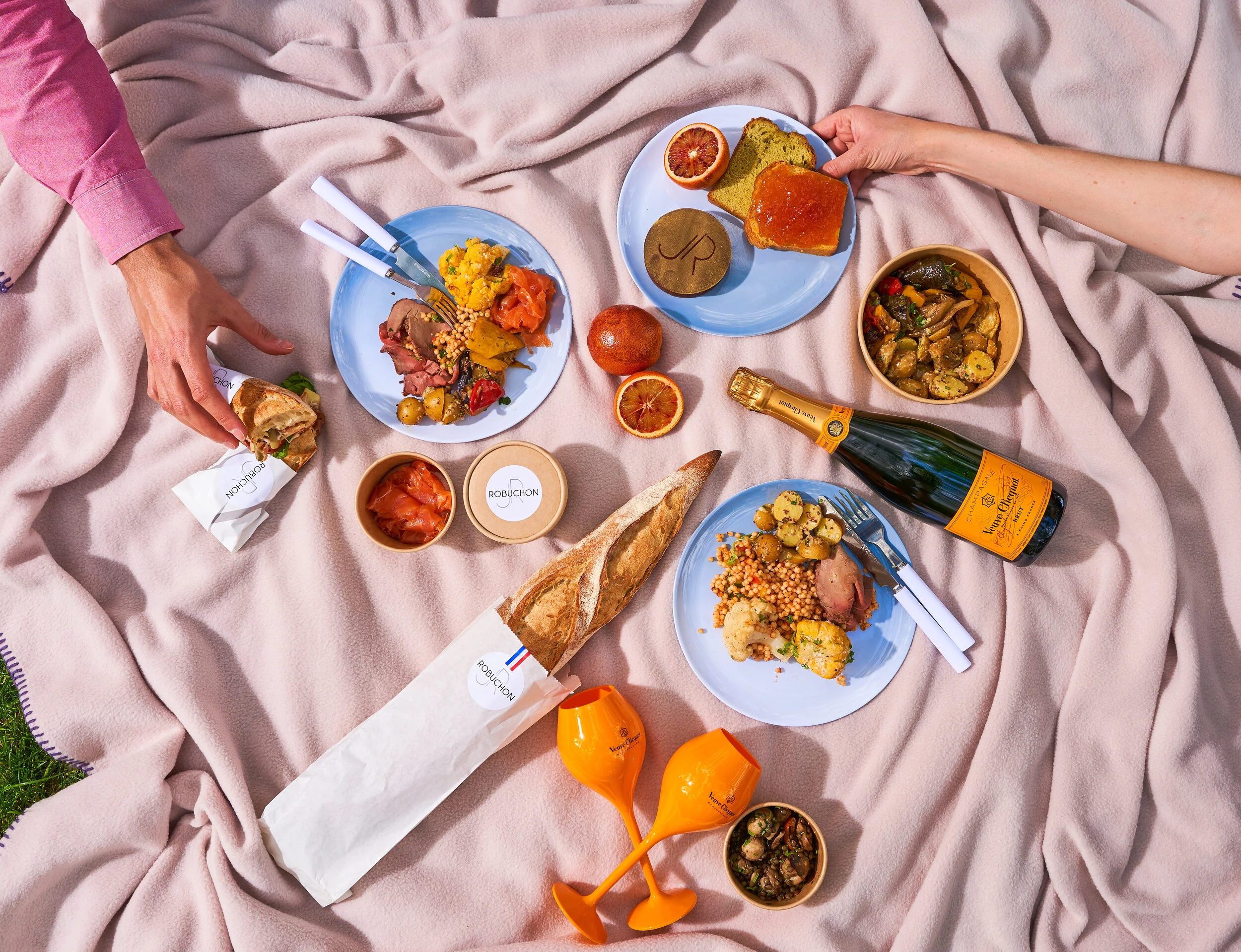 SUMMER PICNICS IN THE PARK FROM THE MAYFAIR TOWNHOUSE 