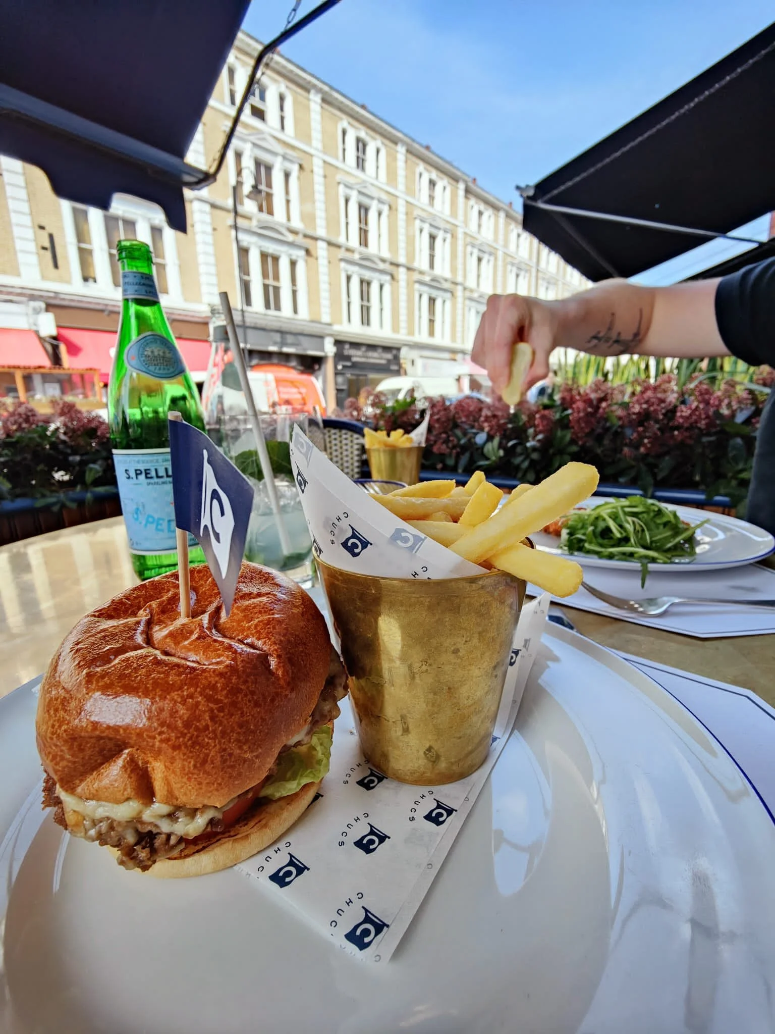 OUT OF MAYFAIR | RESTAURANT REVIEW: CHUCS CAFE KENSINGTON