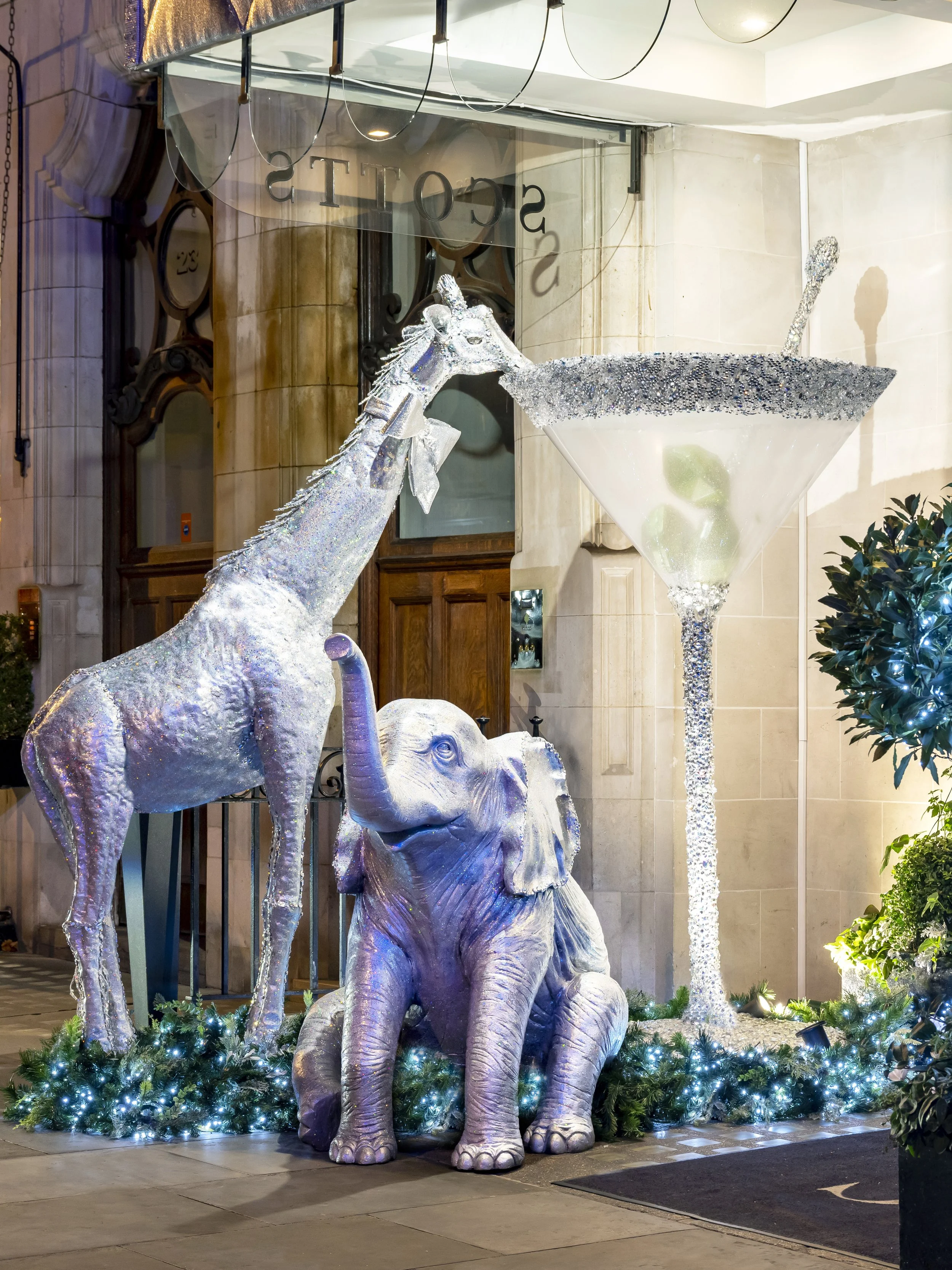 CHRISTMAS AT SCOTT'S, IN PARTNERSHIP WITH PERRIER-JOUËT &amp; PLYMOUTH GIN