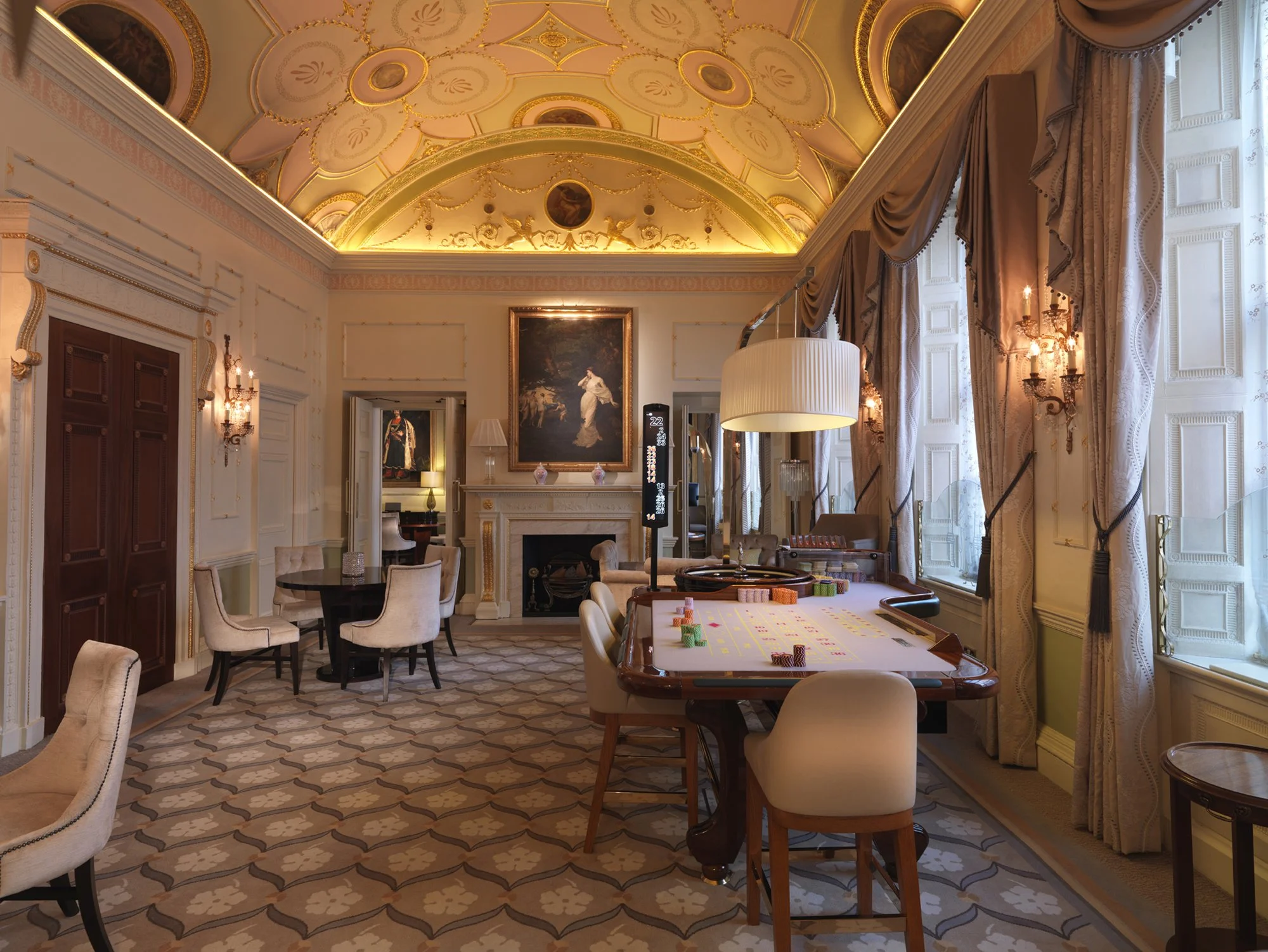 FINE ART RESTORATION COMPANY REVIVES MAYFAIR HISTORICAL ARCHITECTURE 
