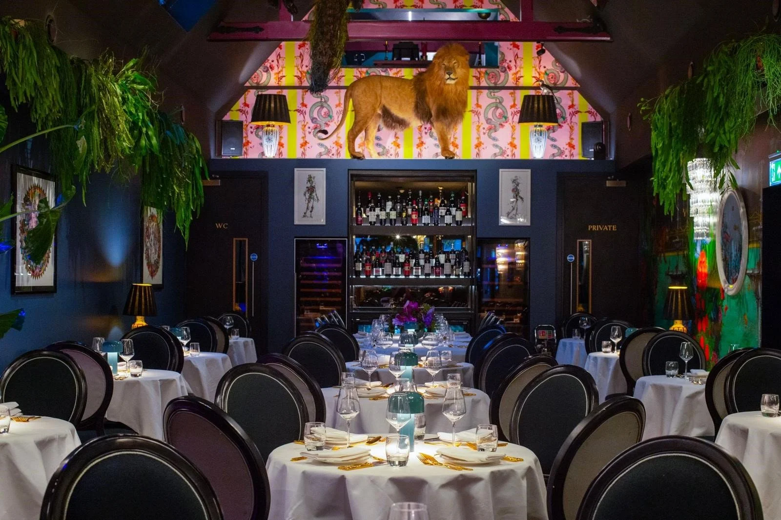 LATE-NIGHT LIVE MUSIC &amp; MODERN BRITISH FOOD AT HUX, KENSINGTON