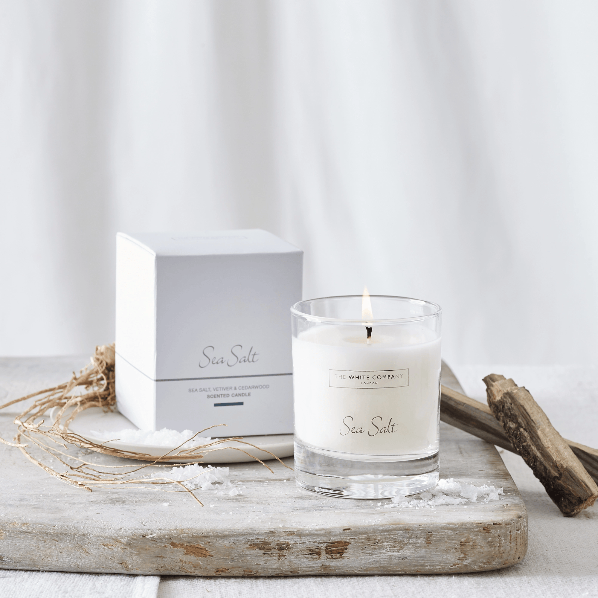 The White Company Sea Salt Signature Candle 140g 2.PNG