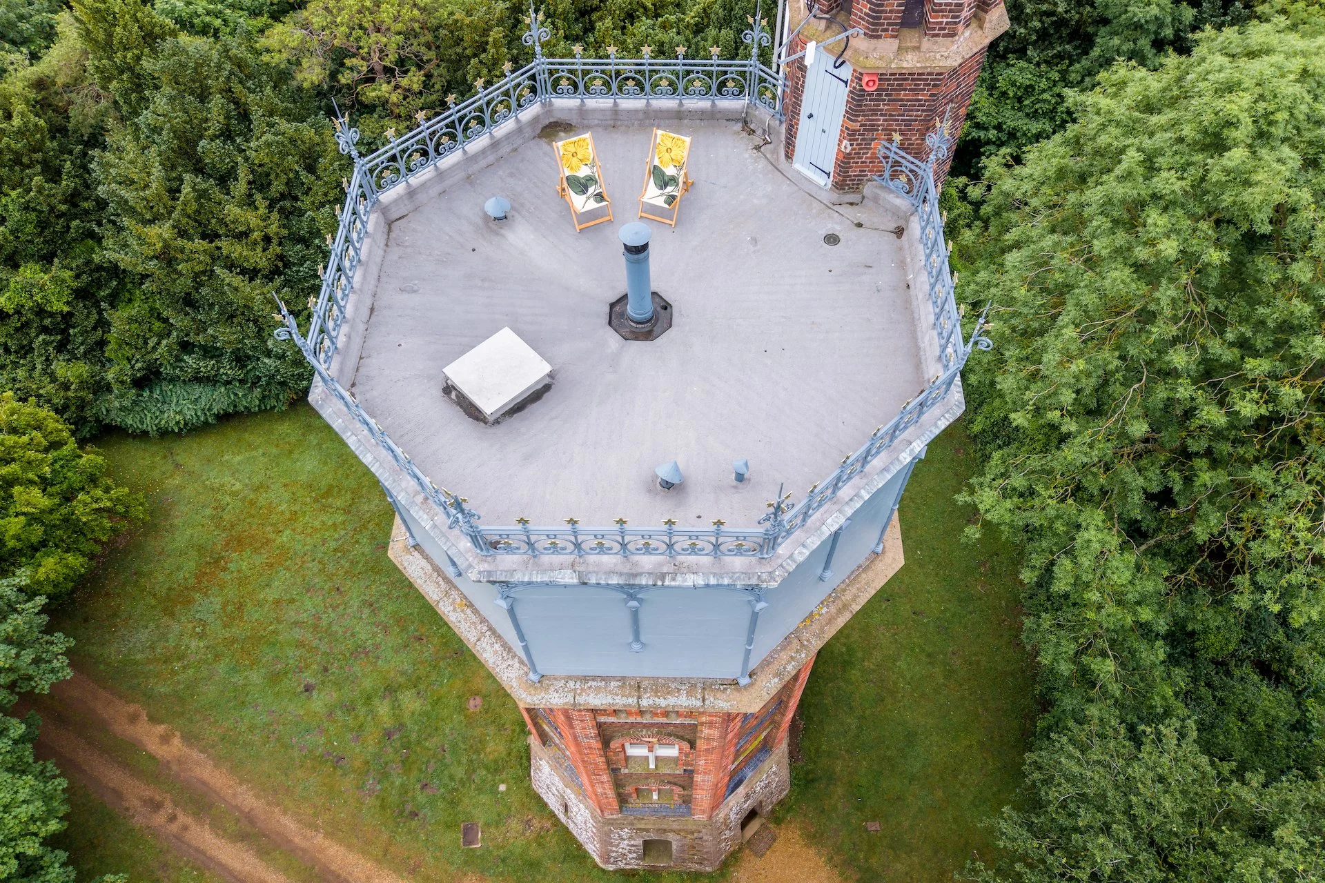 The-Water-Tower-Sandringham-Olivers-Travels-022.jpg