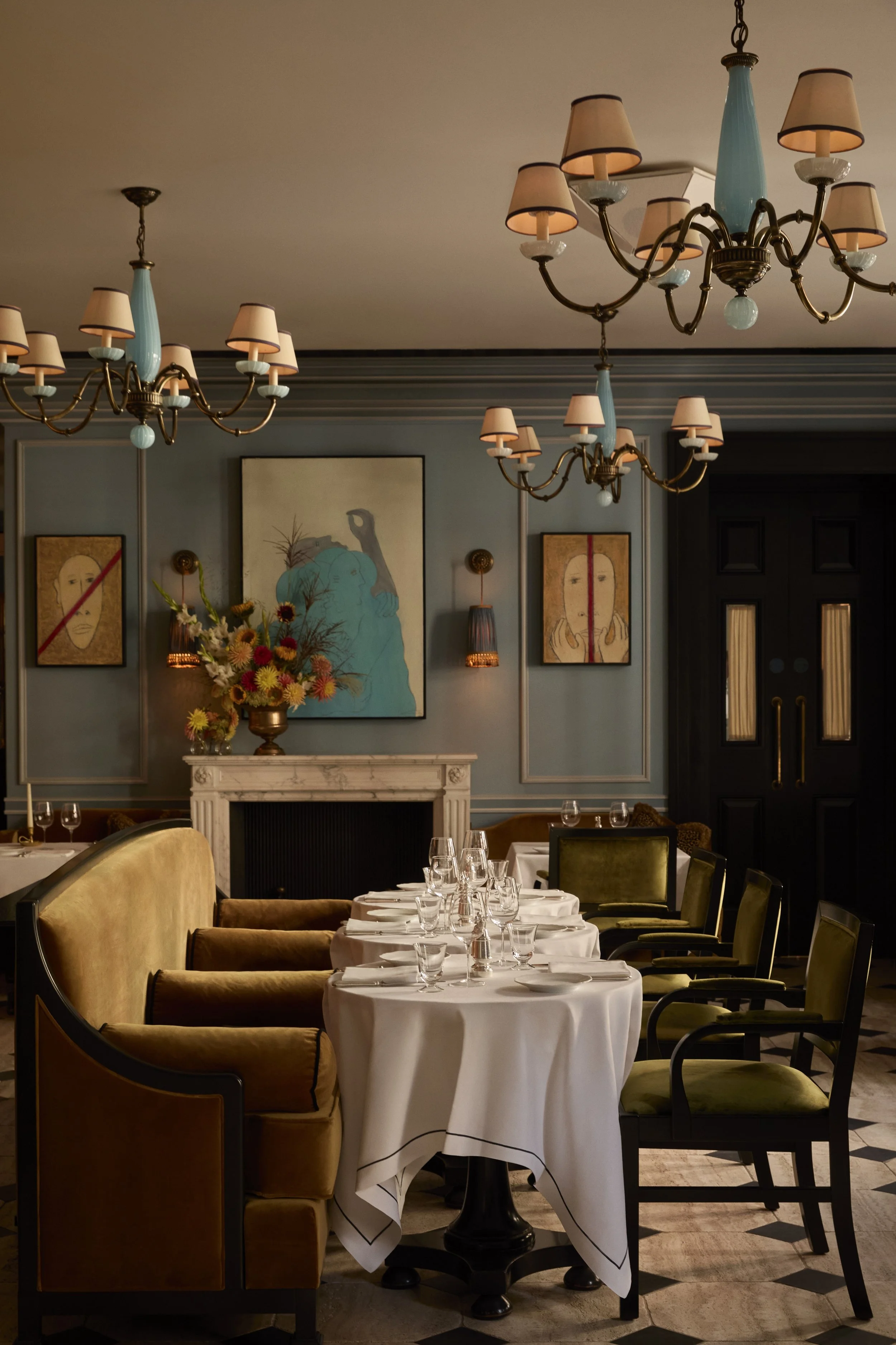 CAFÉ 22 REOPENS ON NORTH AUDLEY STREET WITH FRENCH CLASSICS, MARTINIS &amp; A NEW LOOK