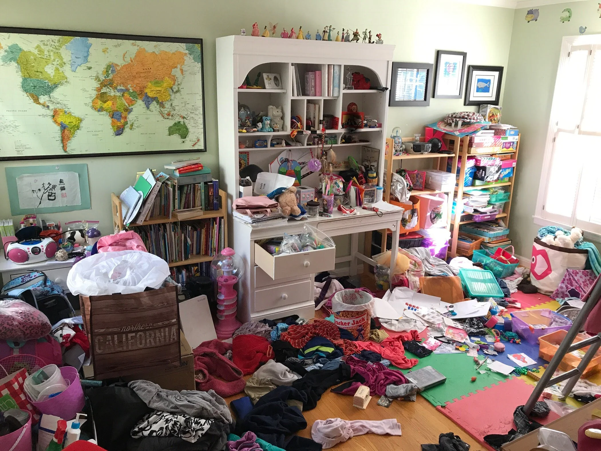 children's bedroom (all categories) - before