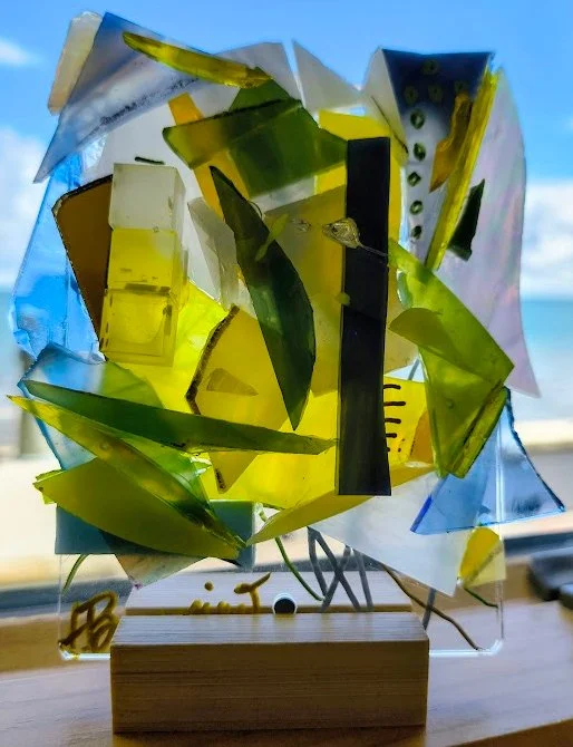 Untitled 4 - 2025 - collage stained glass - 5"x7" - Andrea LiquidART - Andrea Boccacino - stained glass mini.JPG