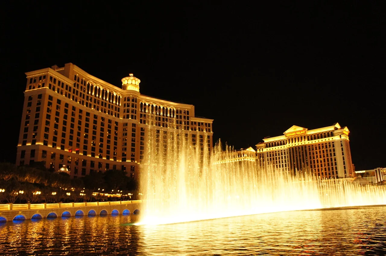 bellagio-780362_1280.jpg
