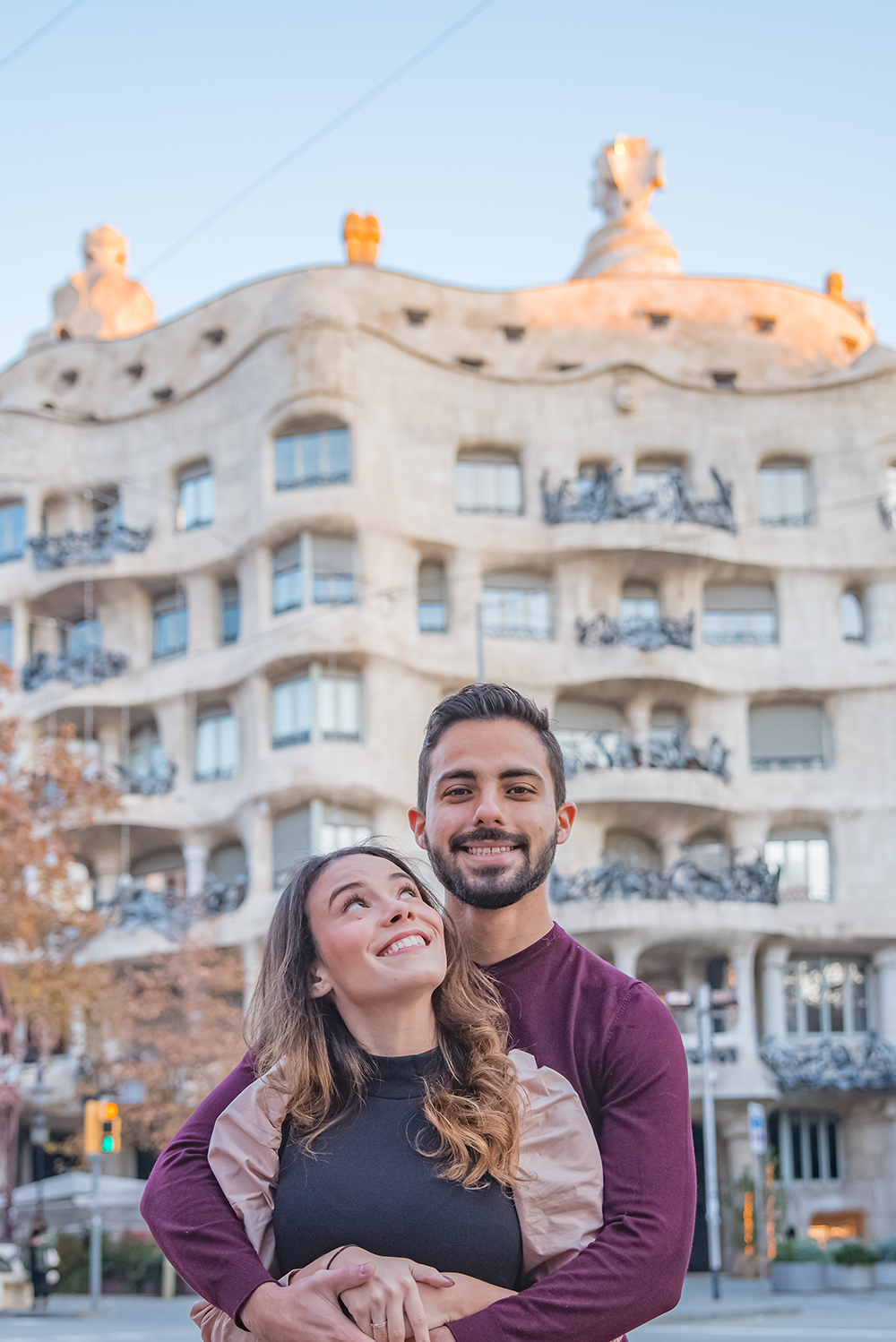 Um Conto de Amor em Barcelona: Ensaio Fotográfico Romântico para Casais Apaixonados