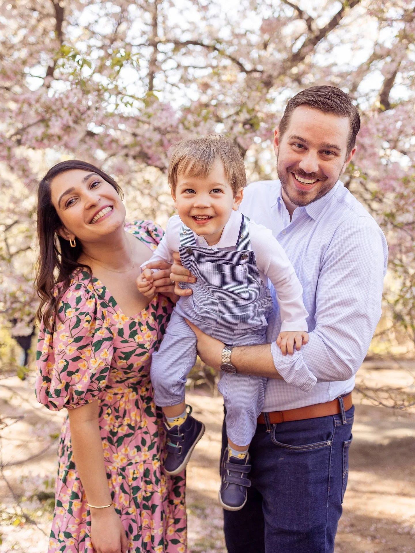 Spring in NYC just hits different 🌸✨
There&rsquo;s something so special about capturing families as the city comes back to life &mdash; soft blooms, golden light, and those genuine, in-between moments you&rsquo;ll want to hold onto forever.
This car