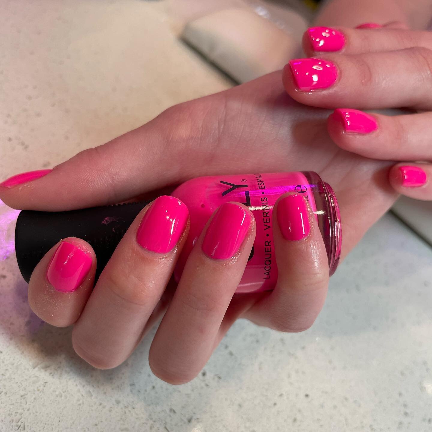 &bull;S U M M E R &bull; V I B E Z&bull;

#09NailStudio #NailsBySkarlett  #sanantoniotx #nailtech #girlboss #bossbabe #smallbusiness #owner #natural #nails #only #nailcare #classic #manicure #polishgirl #orly #neon #pink #summer #vibes #only #nailsof