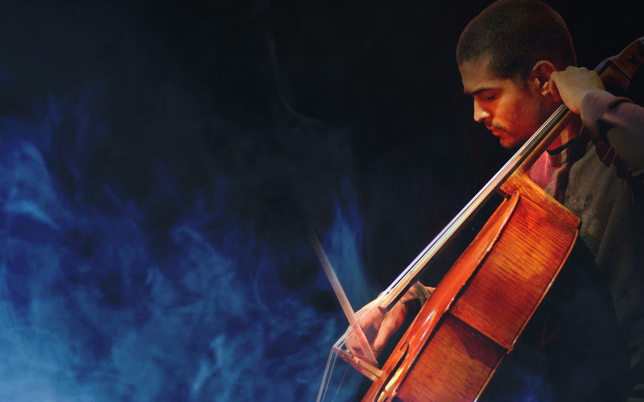 jeffrey-zeigler-cellist-of-the-kronos-quartet-july-2007.jpg