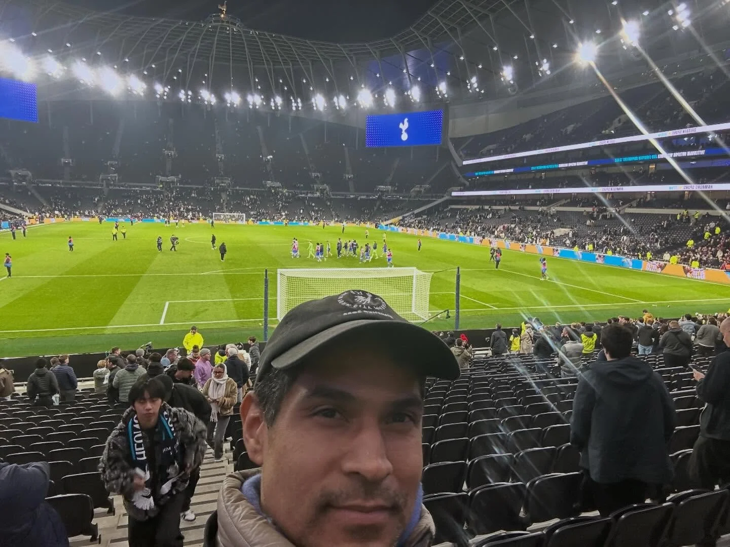 Seeing my first ever live @premierleague game! So much fun - but yeah, @spursofficial is paying as poorly as you may have heard! @cpfc #northlondon