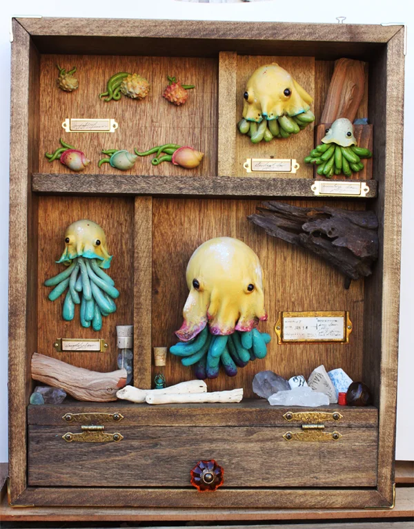 curiositycabinet1_shing.jpg
