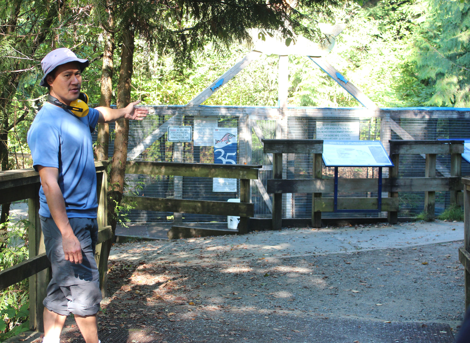 Hoy-Hatchery-Mgr-Rodney-Lee.jpg