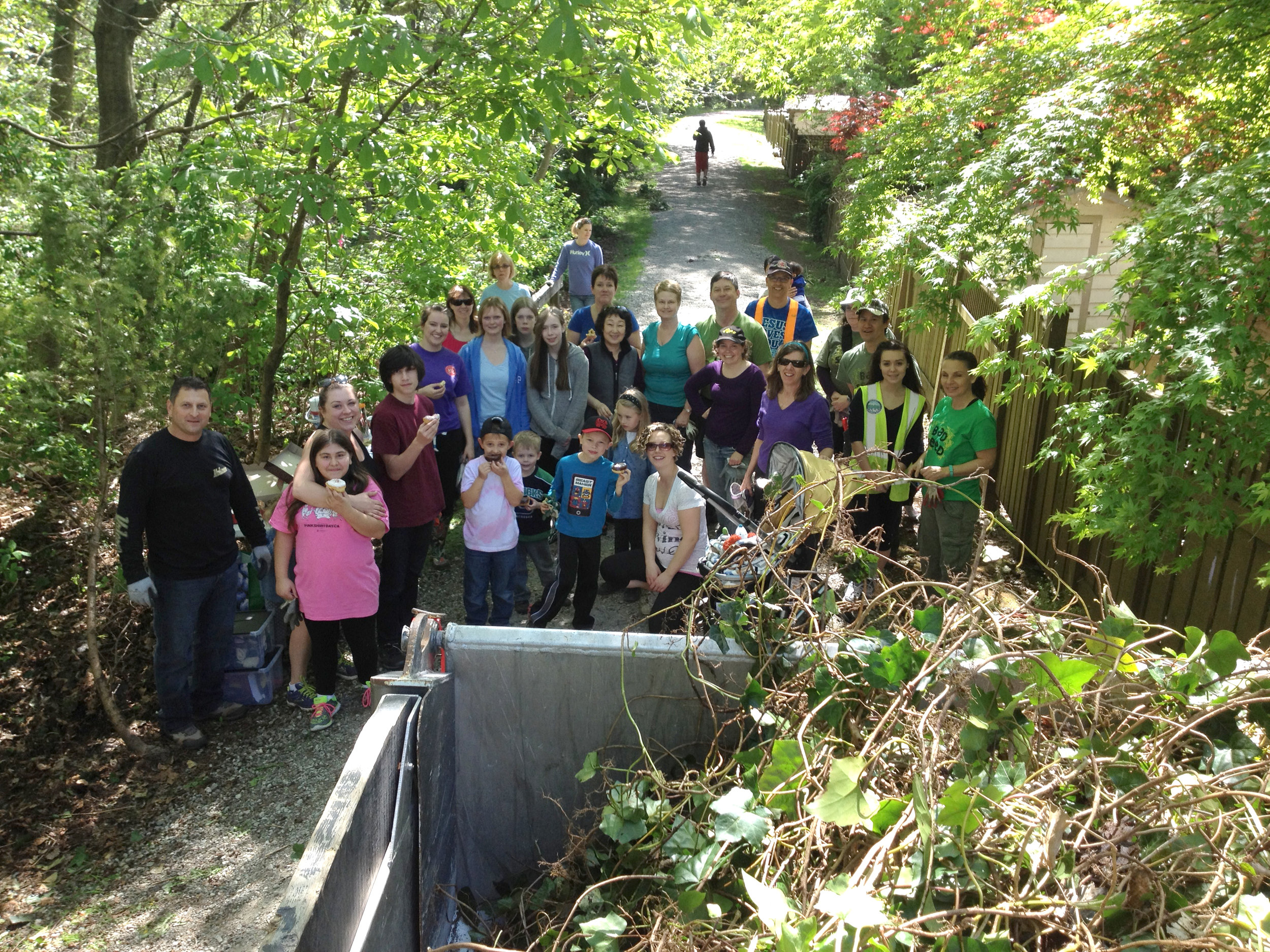 2015-04-19-Scott-Creek-Invasive-Plant-pull-009.jpg