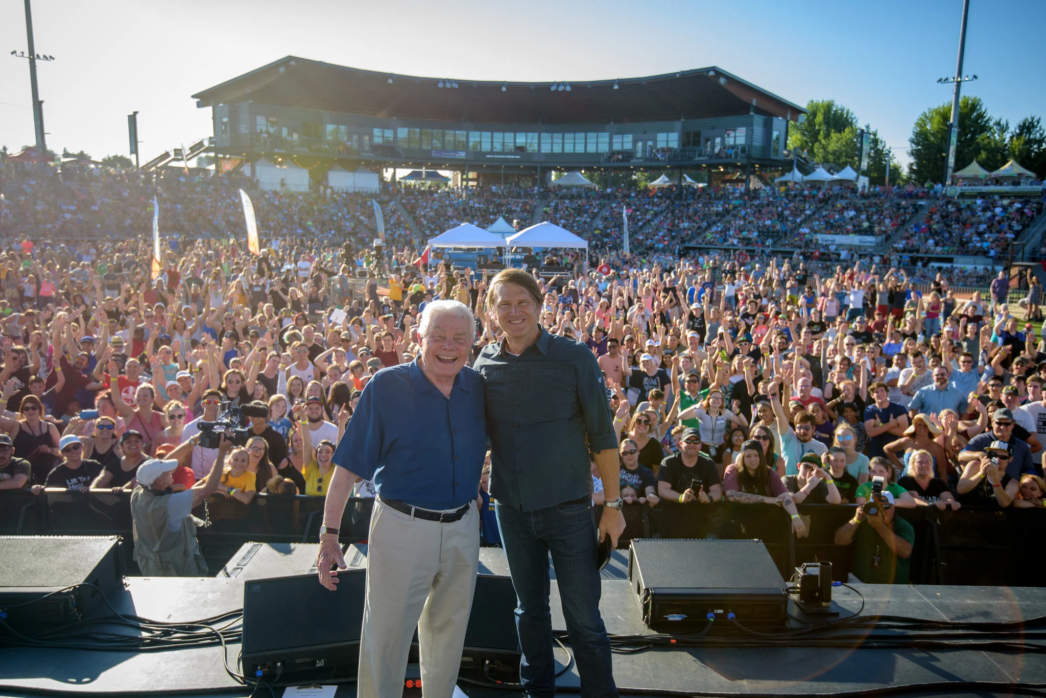 The recent festival in Eugene, Oregon gathers thousands to hear the Good News from Luis’ son Andrew Palau.