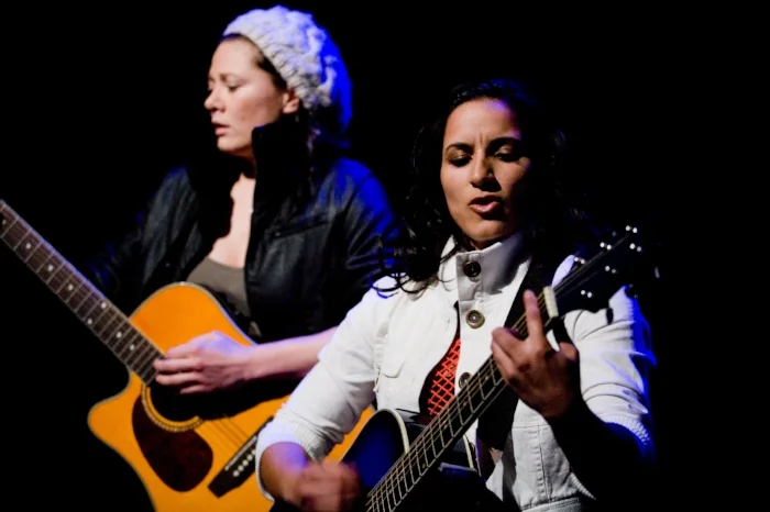 Whero's New Net 4_Matt Klitscher photography_ 2008.jpg