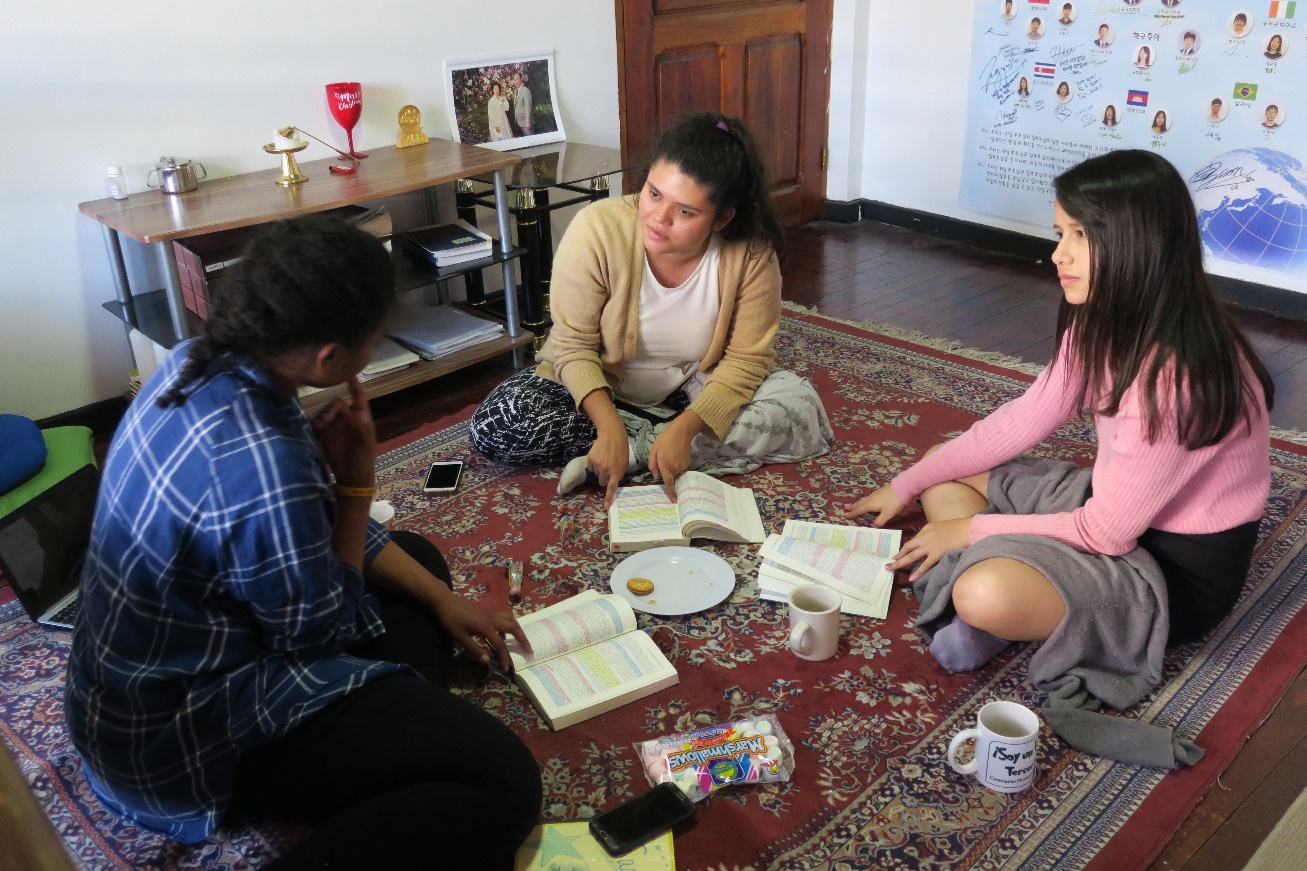 Sasha, her spiritual daughter, Andrea, and spiritual granddaughter Kimberly, read and discuss the Divine Principle together!