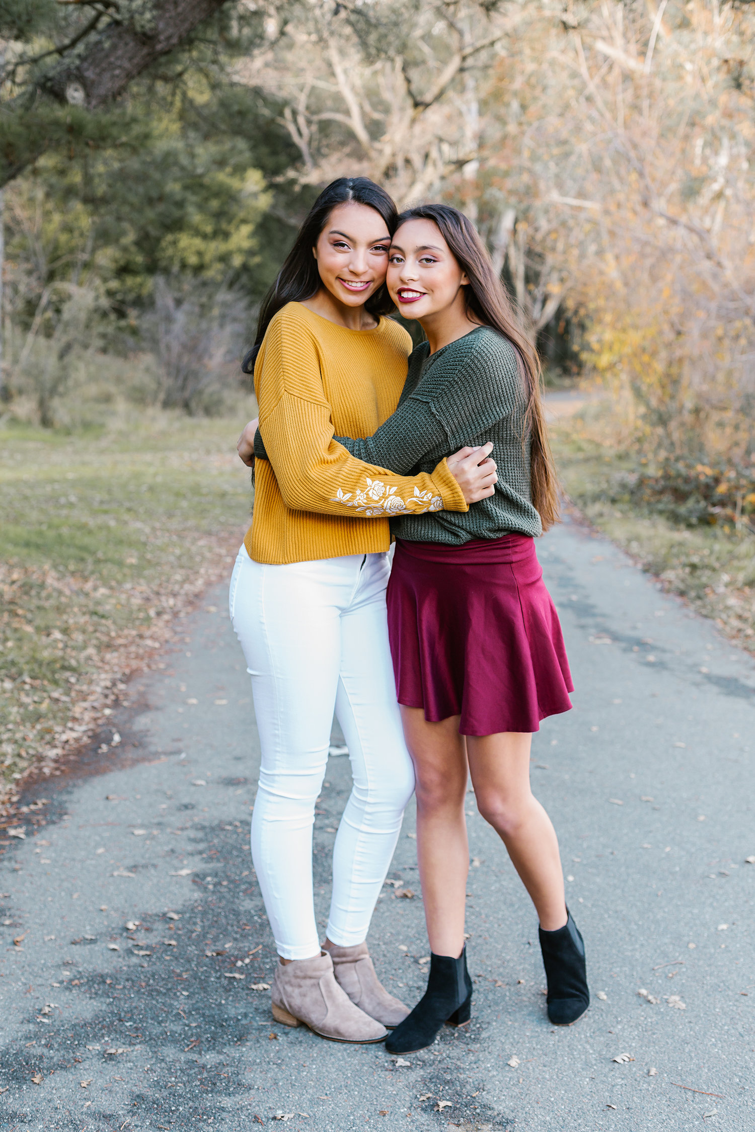 RETOUCHED-SELECT-Hailey-and-Kate-44.jpg