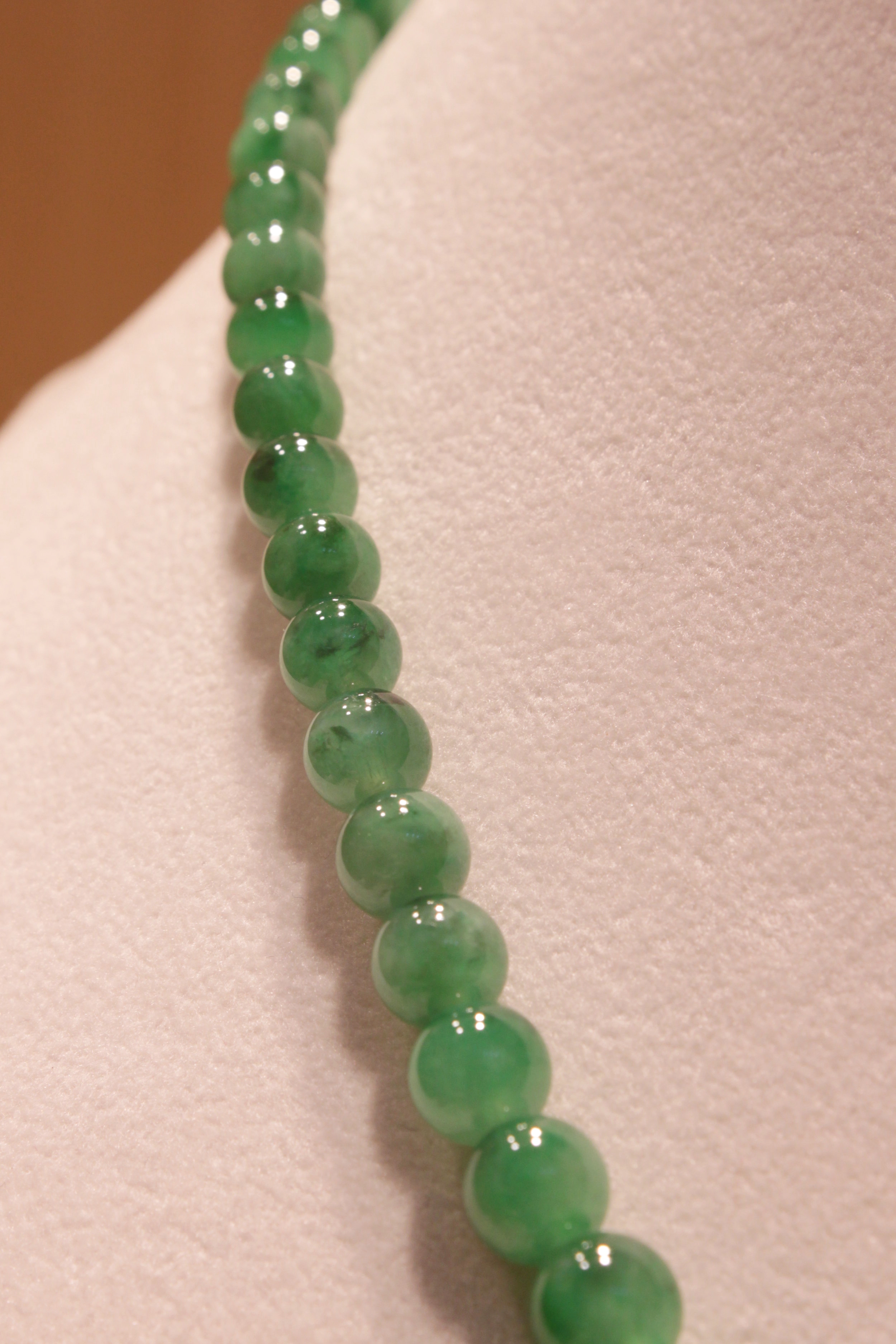 Green Jade Bead Necklace 