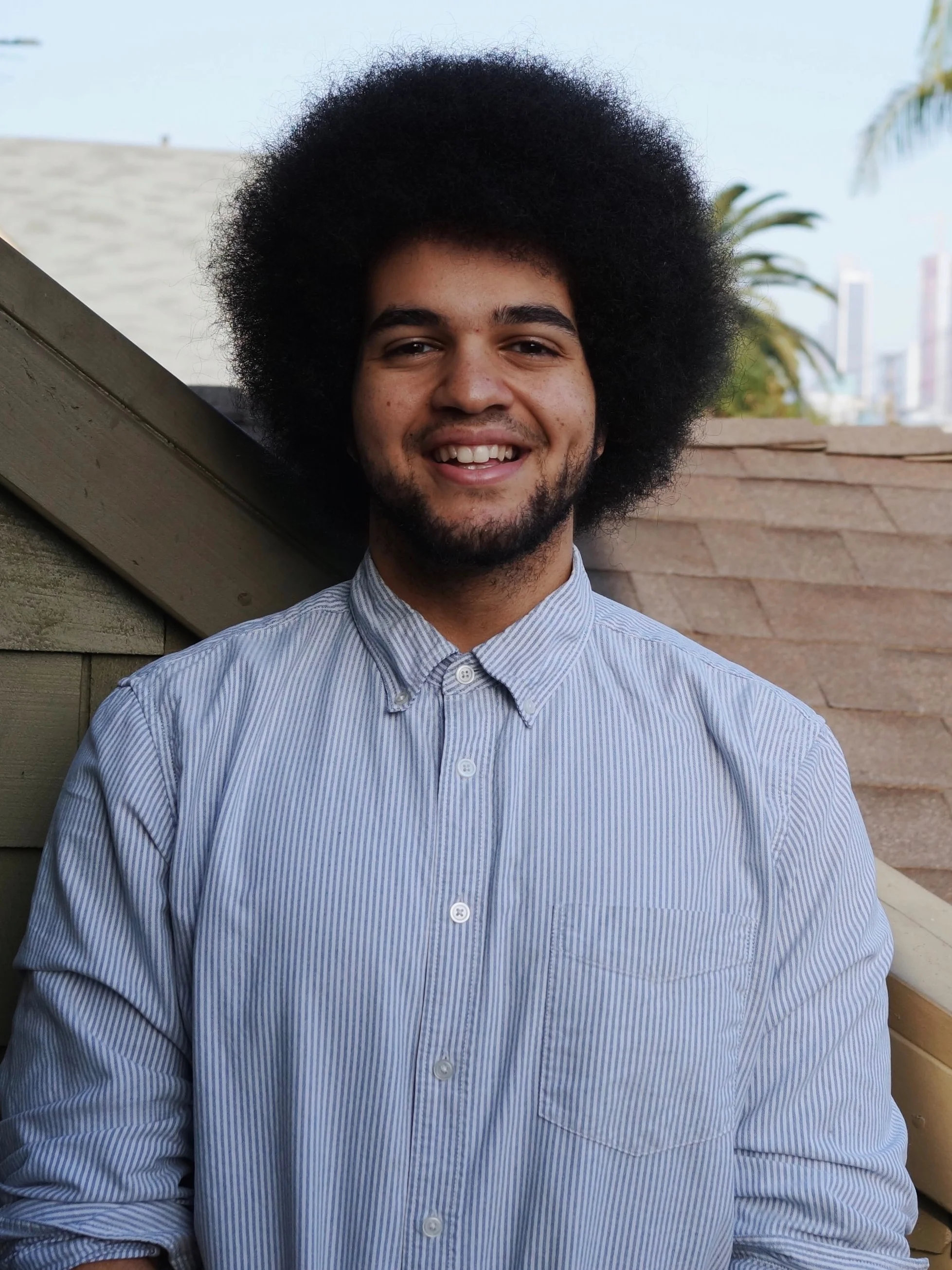 Director of Internal Relations: Alex Donnenberg Alex is a Junior from Texas, majoring in Political Economy and minoring in German Studies. Apart from the Economics Association, he is working for Amazon at the USC Village location. Last summer, he prepared for a regional powerlifting competition in Houston. Post graduation, Alex plans to attend law school and work in the private sector or politics.