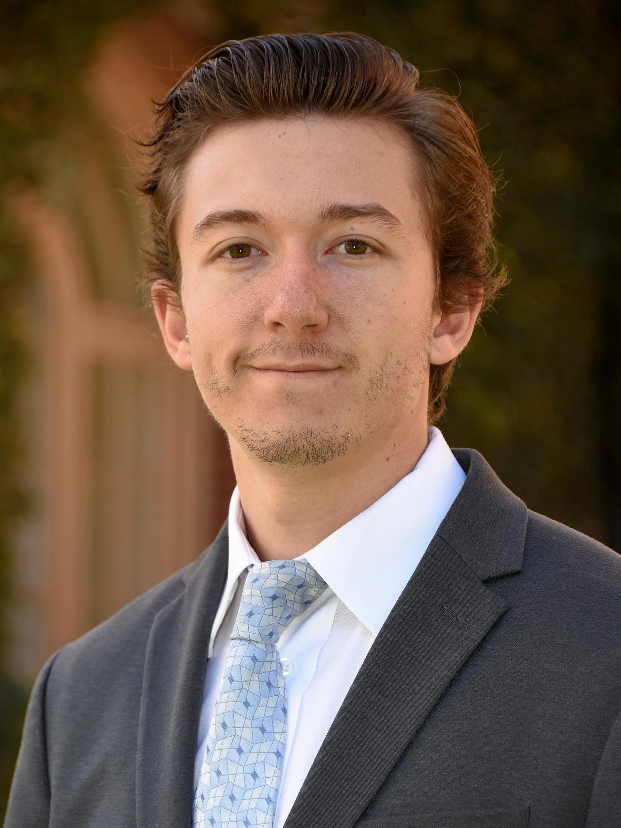 Director of Social Media and Marketing: Daniel Pollak Daniel is a junior studying economics and business finance. Interested in pursuing a career in the financial services industry after graduation, Daniel has previously interned at Merrill Lynch, Morgan Stanley, and Commerce Capital Group. He studied abroad at the London School of Economics where he took courses on Alternative Investments and Public Policy. As a board member, he hopes to expand the Economics community at USC by enhancing peer tutoring services, offering educational workshops on STATA and R, and restructuring the alumni community within the Economics Department. Daniel is also on the Sports Business Association committee, a member of the Trojans Investing Society’s Leaders Program, and was a delegate on the Undergraduate Student Government Funding Committee.