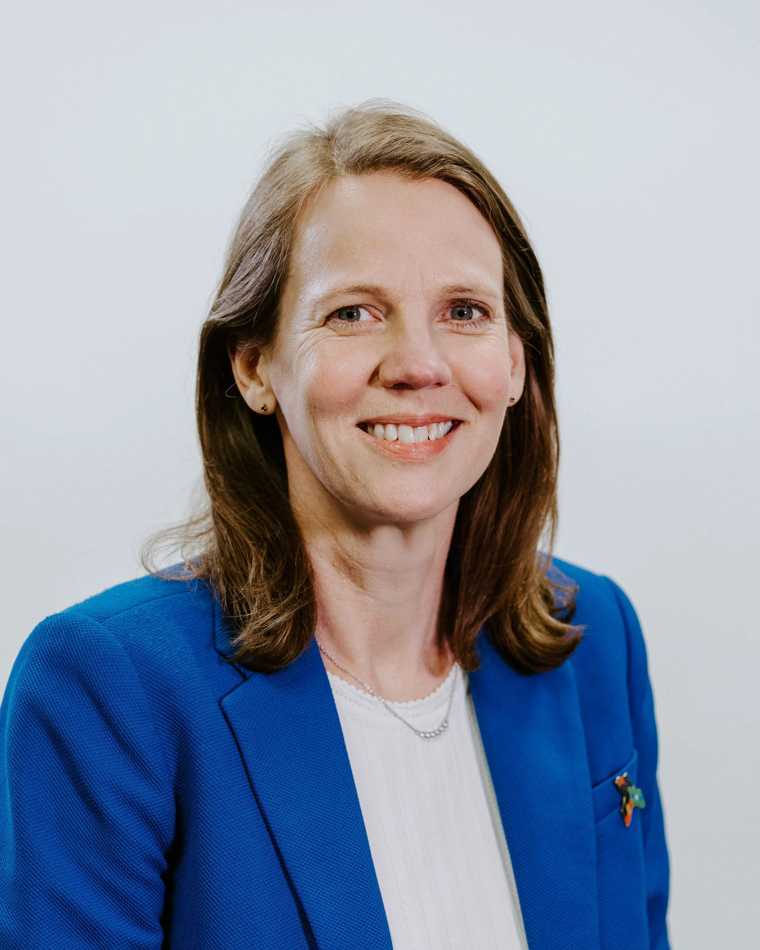 Lisa Elliston portrait.jpg