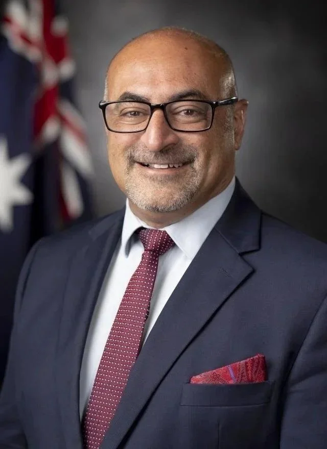 AMINDEF-portrait-photo.jpg