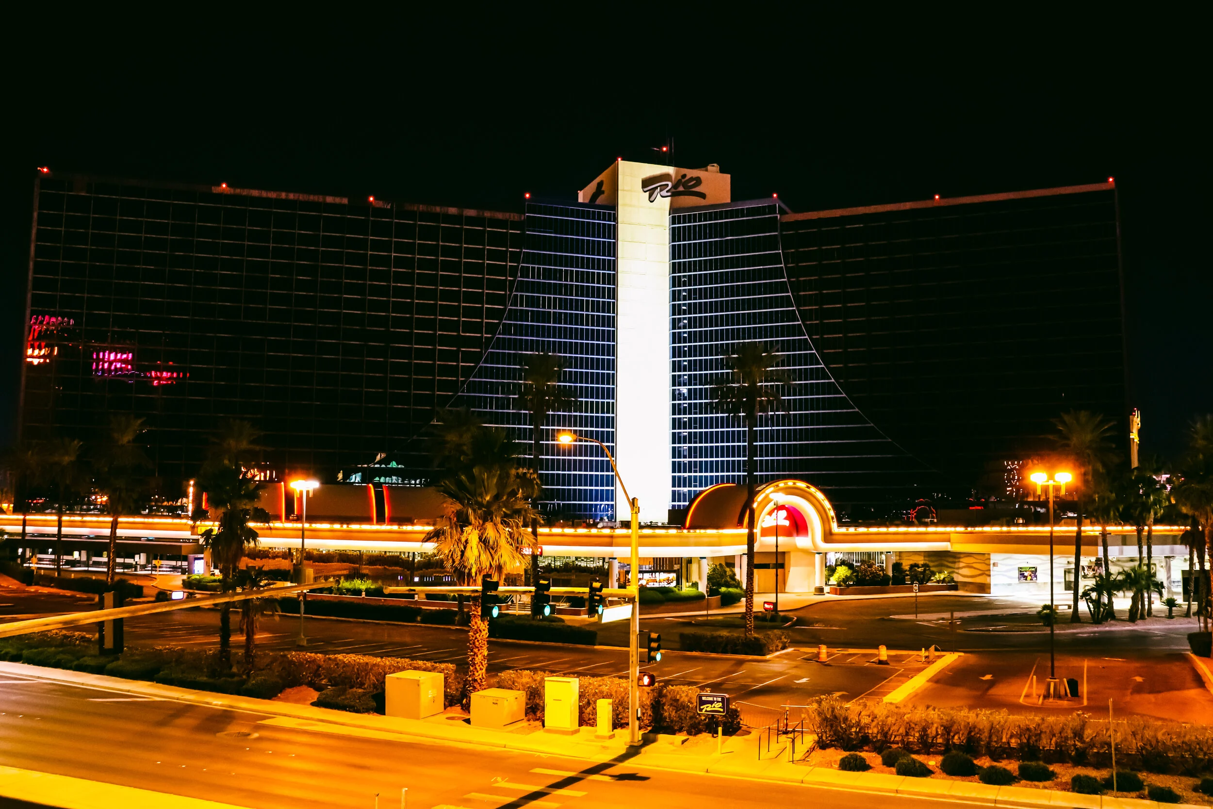 CORONA STRIP_3A8B530B-B4F1-4DE6-B96E-D1B1A4AF9155.jpg