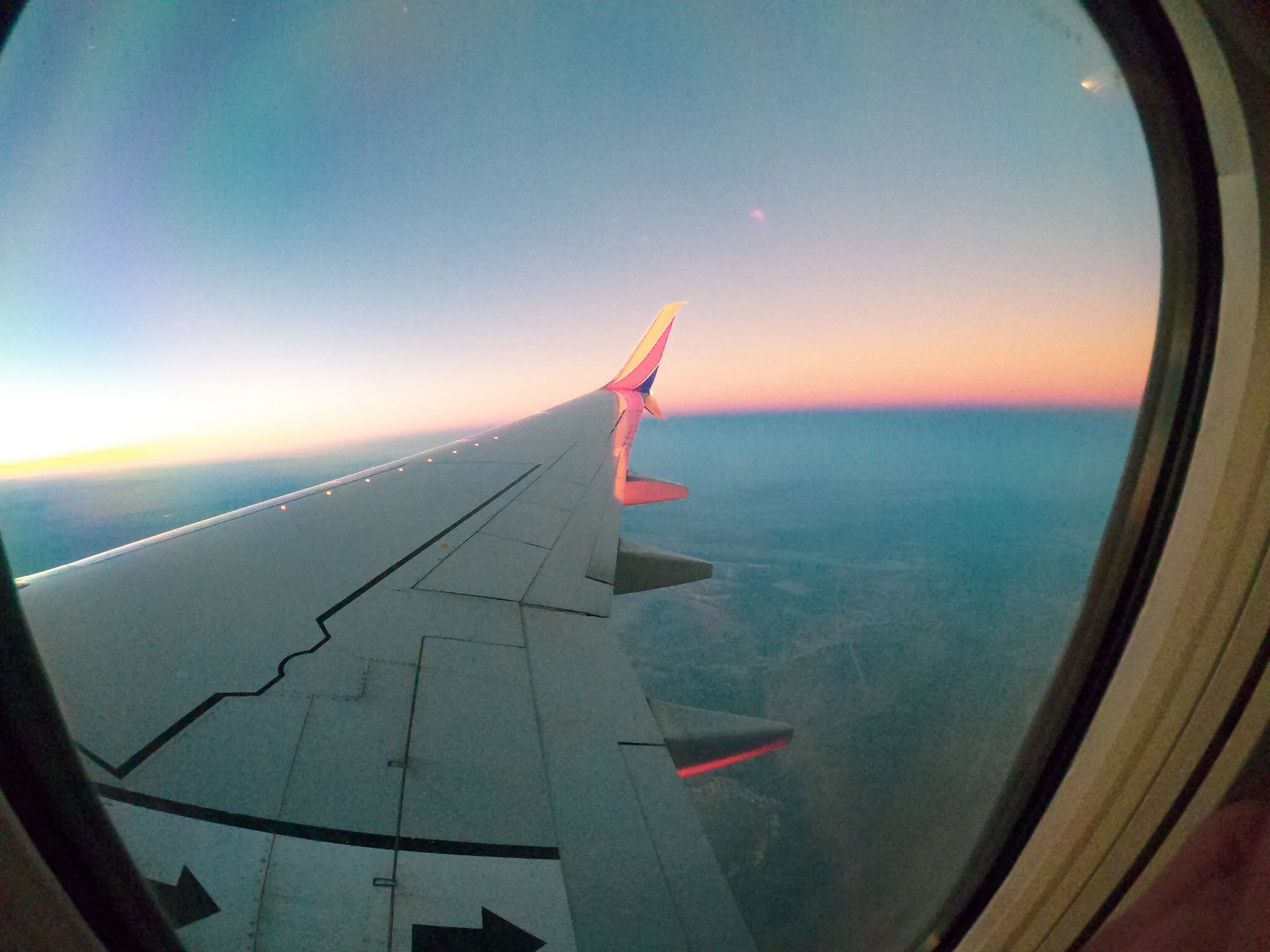 G0236406 WINDOW SEAT.jpg