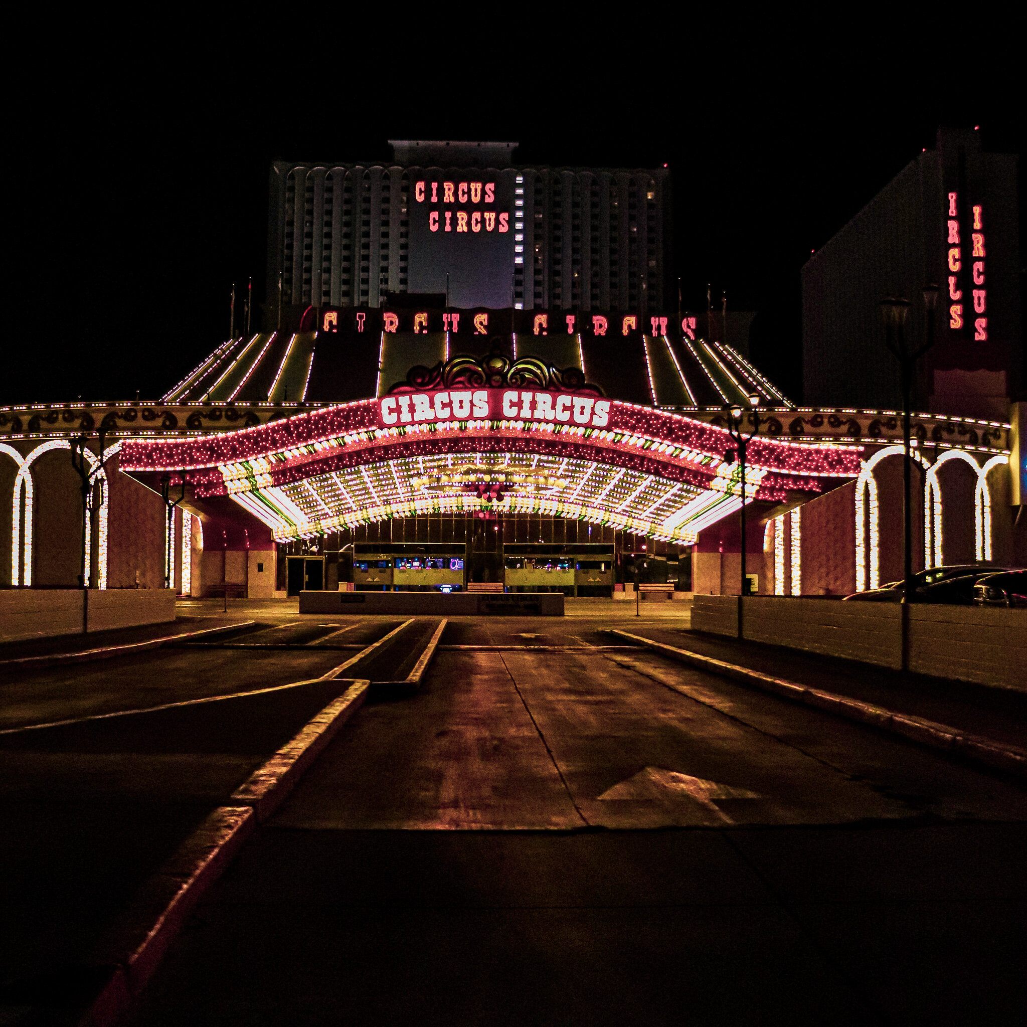 USED WEEK #48 IMG_7942 LAS VEGAS.jpg