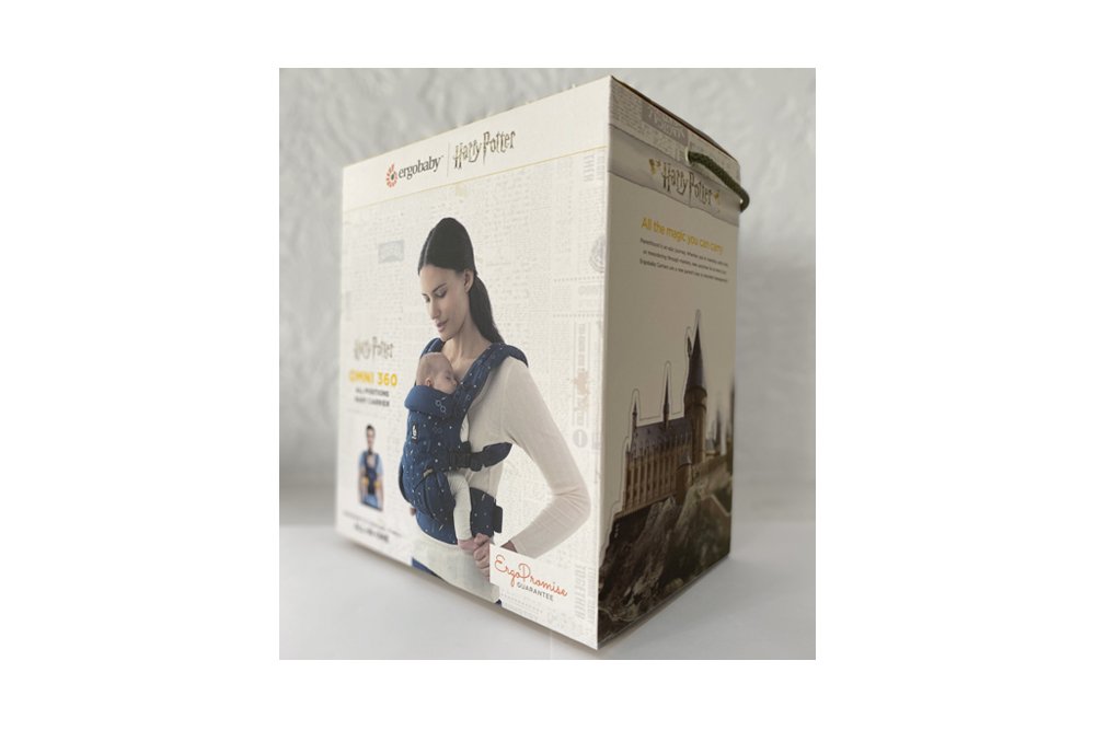 This was the final packaging. It was a blend of Ergobaby branding and Warner Brother’s guidelines.