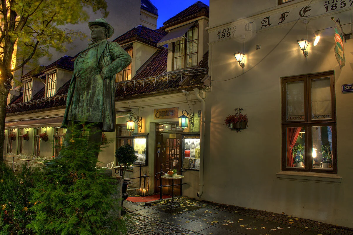 Utebilde skrått.jpg