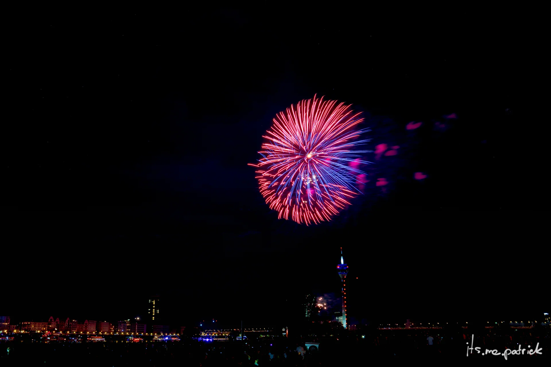 firework-small-5.jpg