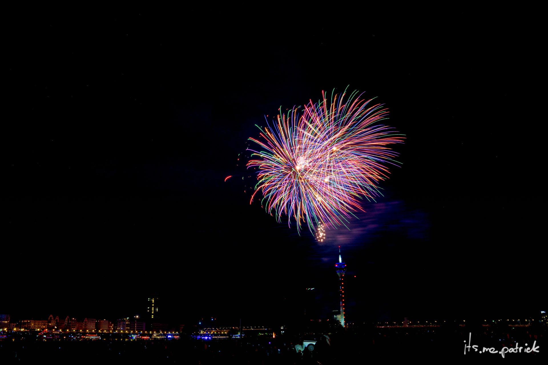 firework-small-6.jpg