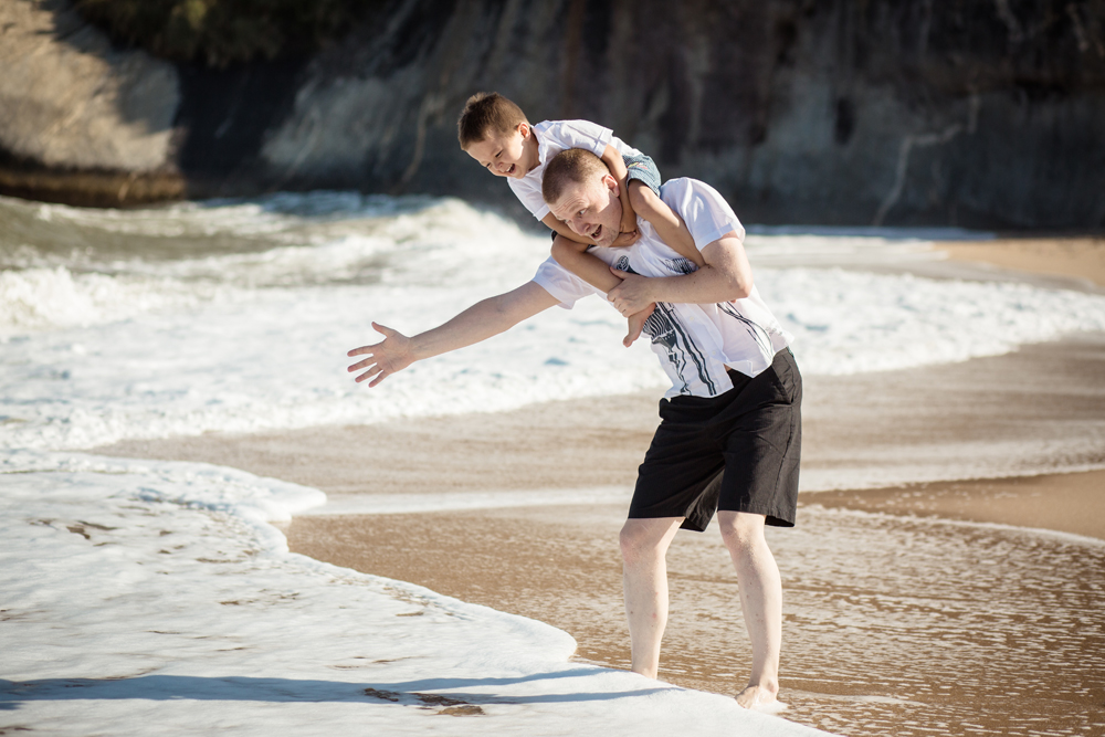  Family Photo Session at Sai Noi Beach in Khao Tao, Hua Hin 