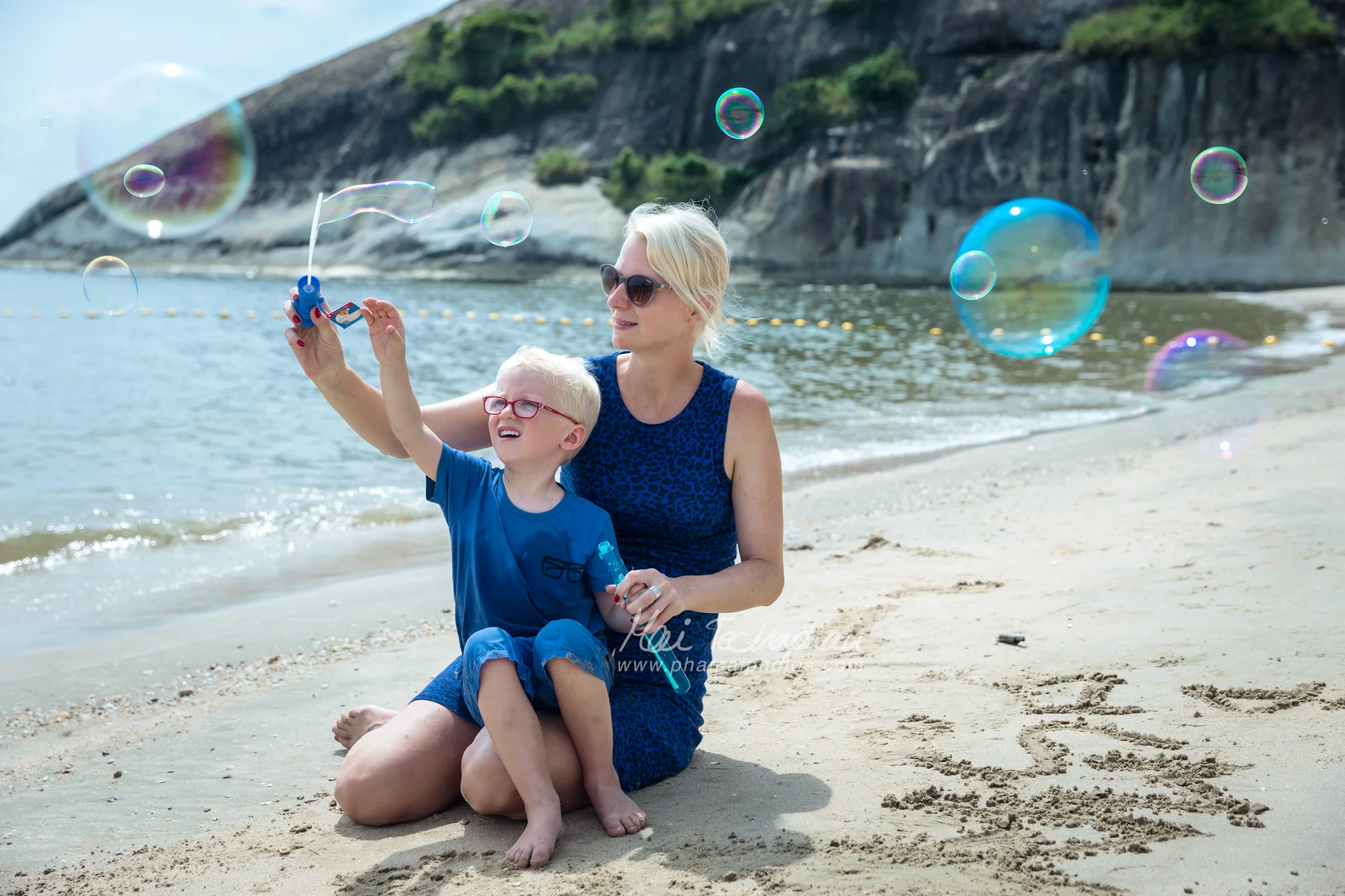 2018_Family_Vacation_HuaHin-0102.jpg