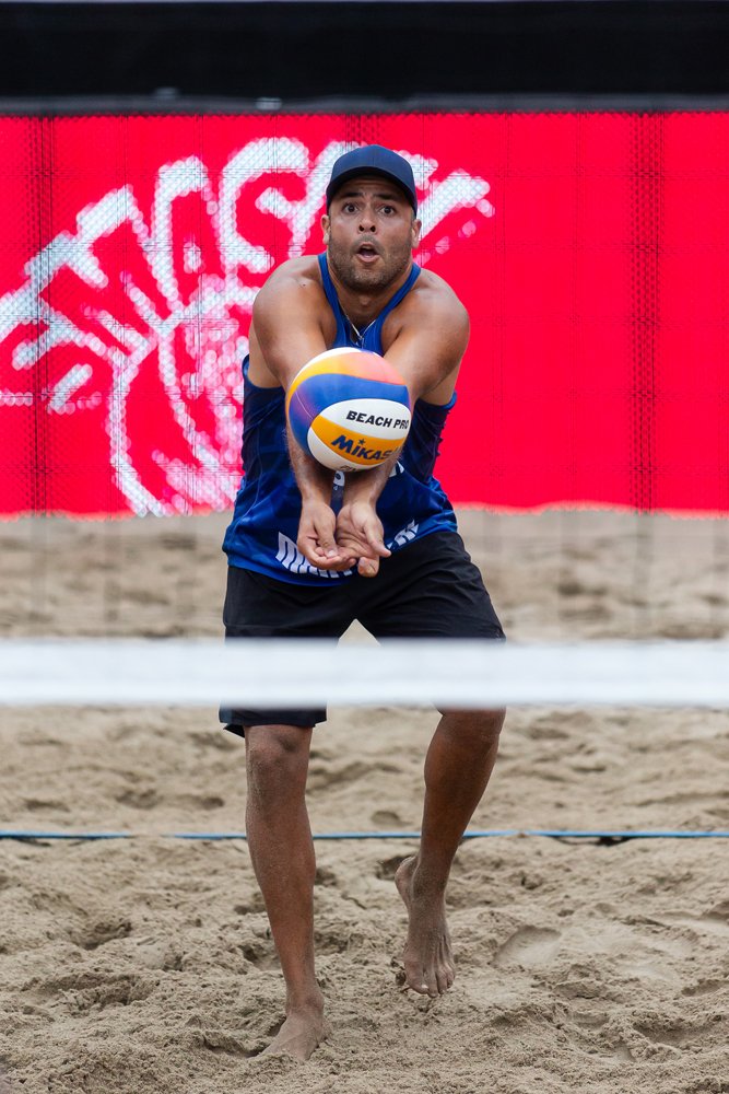 FIVBBeachProTourElite16MontrealnMainDrawDay2-8.jpg