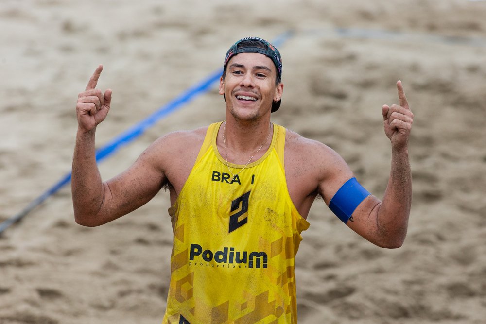 FIVBBeachProTourElite16MontrealnMainDrawDay2-25.jpg