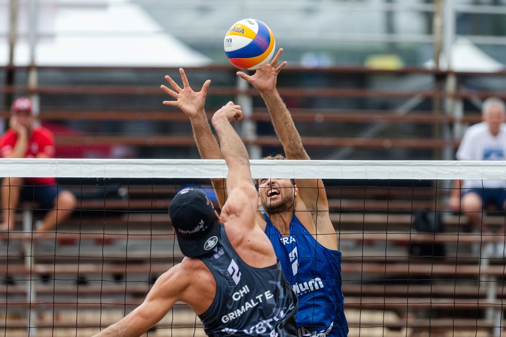 FIVBBeachProTourElite16MontrealnMainDrawDay2-37.jpg