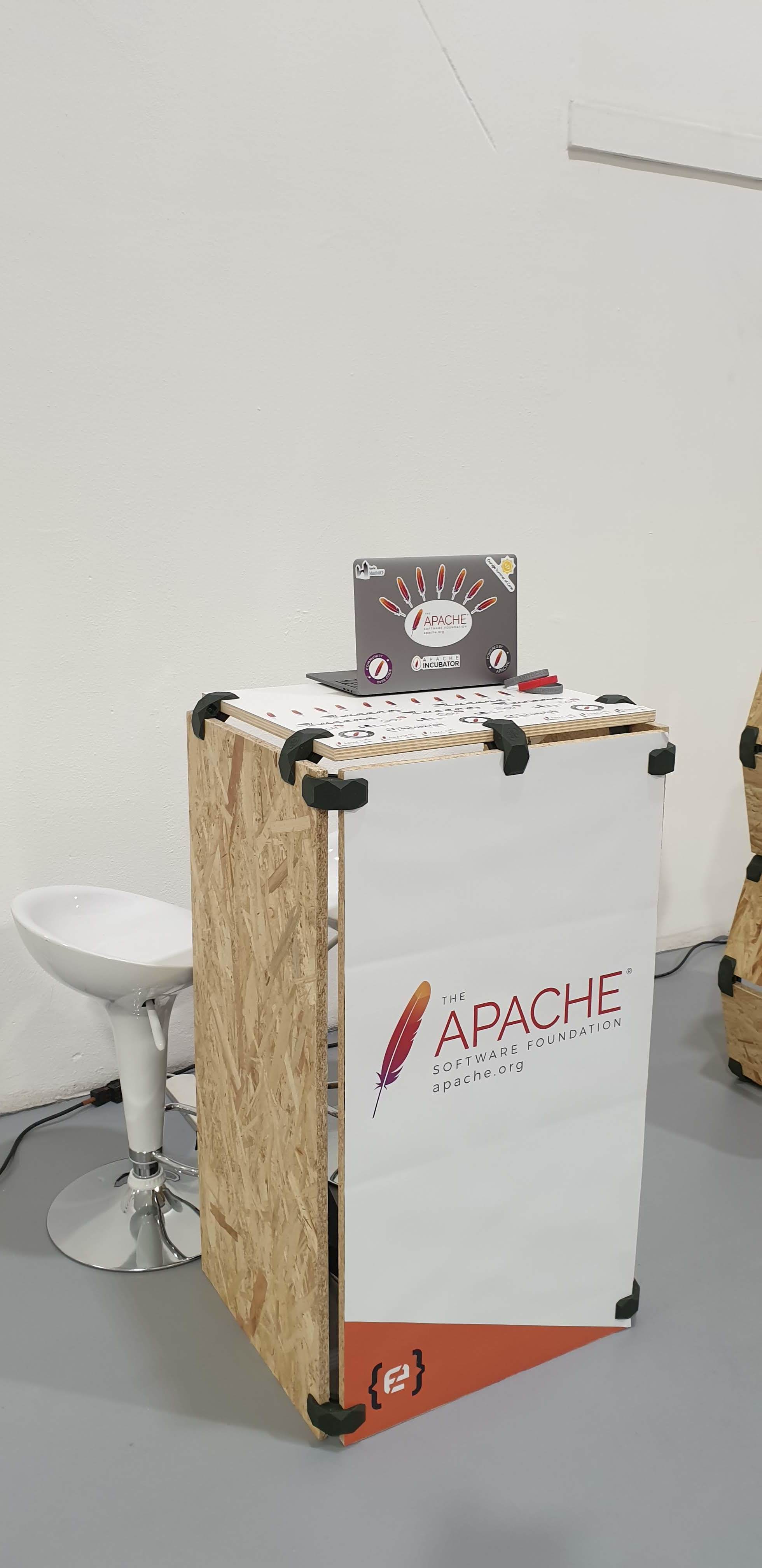 ASF booth / Minidesk at Codemotion Milan 2018