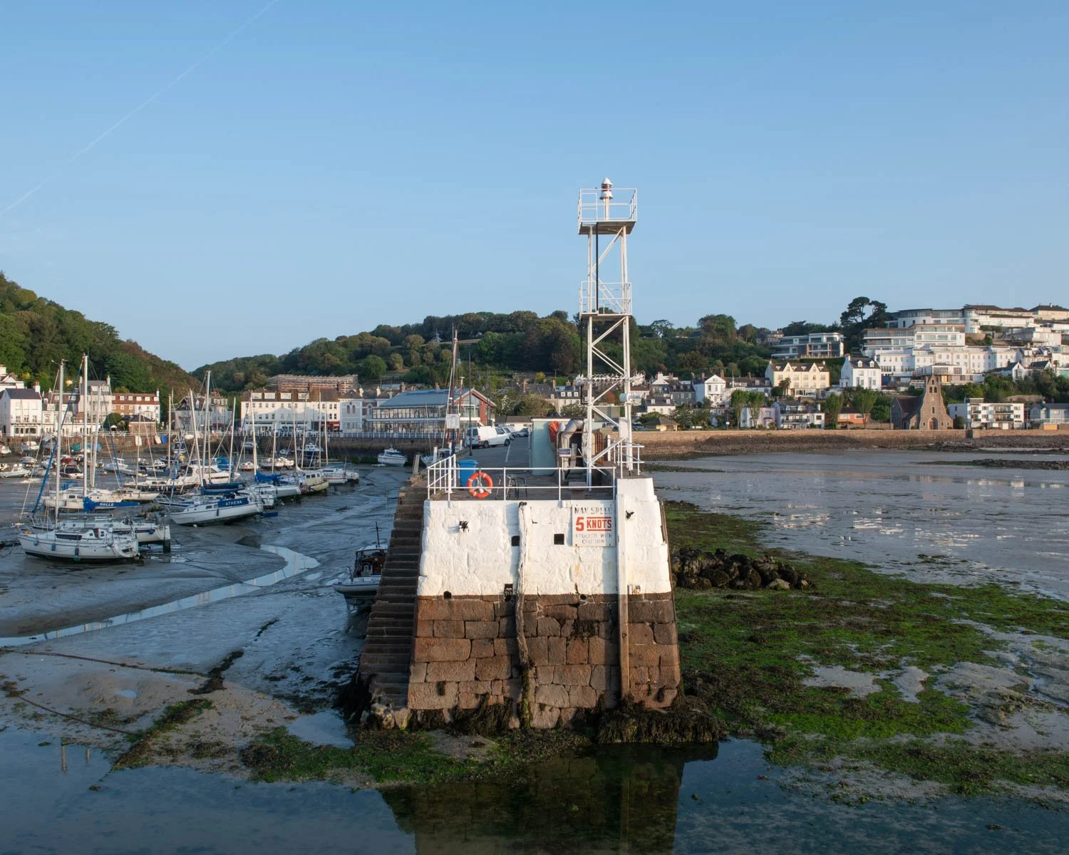 Entrepot_Jersey-2.jpg