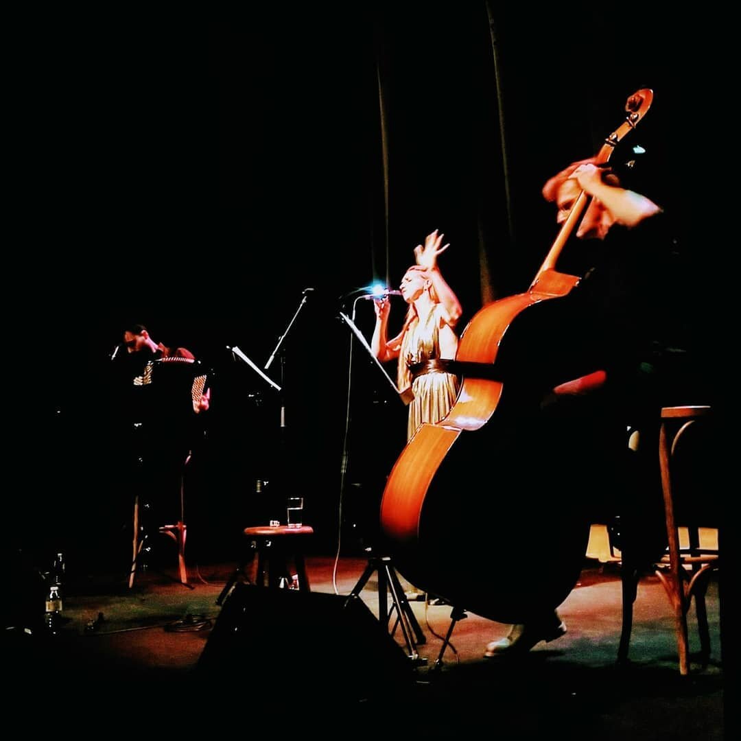 Yesterday's office...

#fransechansons #chansonsfran&ccedil;aises #chansons #piaf #edithpiaf #edith #singer #chanteusefrancaise #chanteuse #zangeres