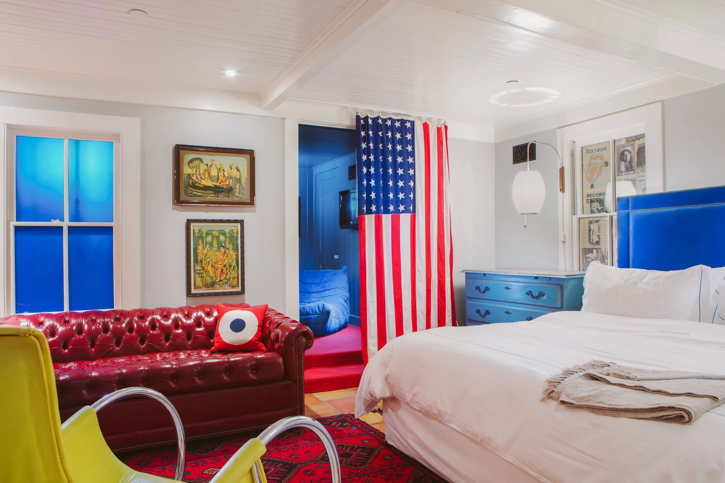 Hotel-Saint-Cecilia-suite-with-flag-Photographer-Nick-Simonite.jpg